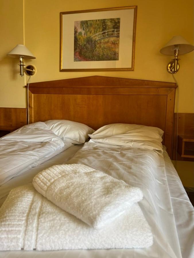 Ovre Sem Gard Hotel Asker Exterior photo